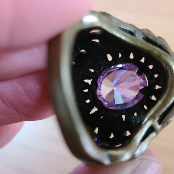 Vintage Style Large Cocktail Ring with Purple Stones 💜  - Size 7 - Picture 6 of 10